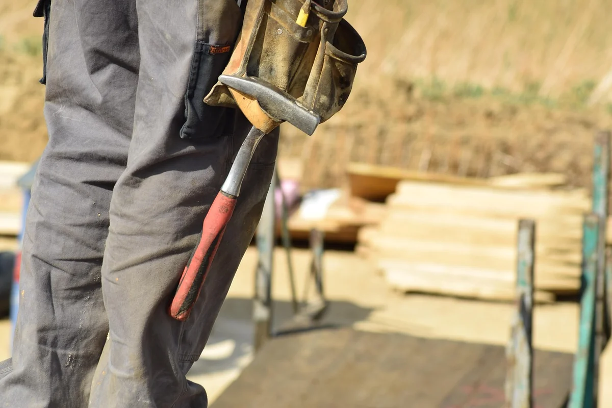 Guide ultime 2026 : bien choisir ses outils de base pour le bricolage à la maison